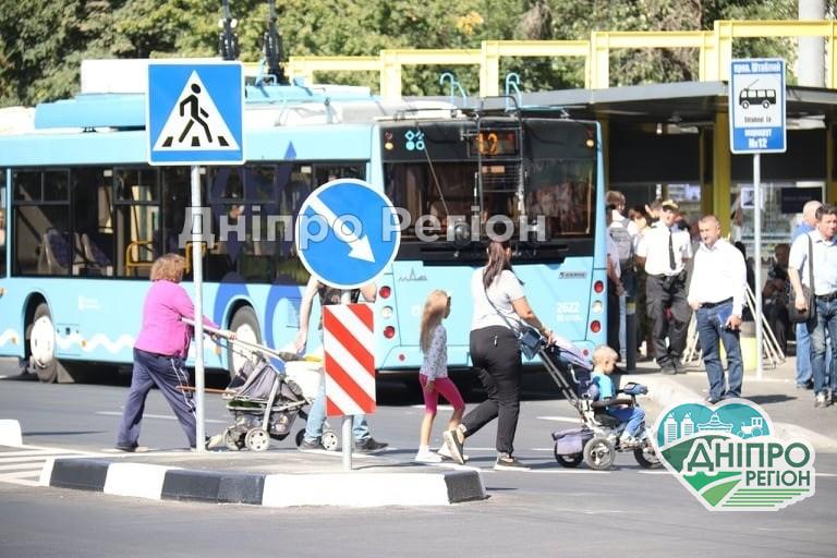 У Дніпрі до ж\м Перемога-6 запустили новий тролейбусний маршрут (Фото) У Дніпрі до ж\м Перемога-6 запустили новий тролейбусний маршрут (Фото)