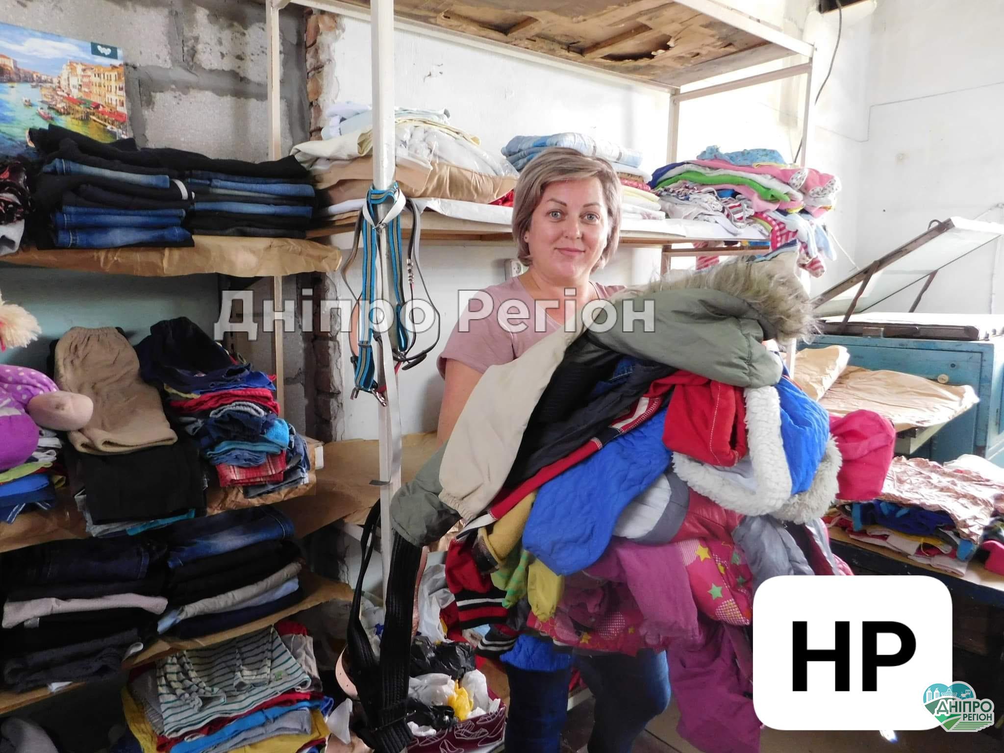 Тут одягнуть, дадуть меблі та побутову техніку: на Дніпропетровщині відкрилась соціальна кімната (Фото)