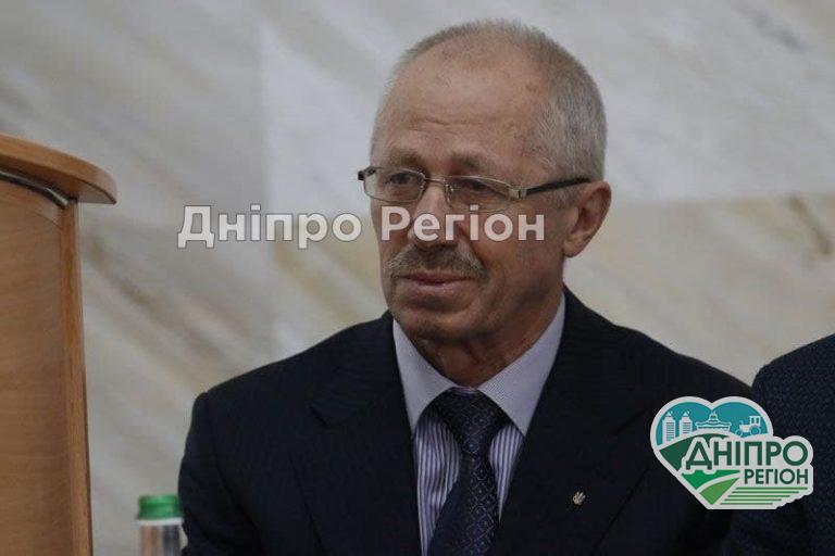 В Днепре ректор вуза попал в скандал