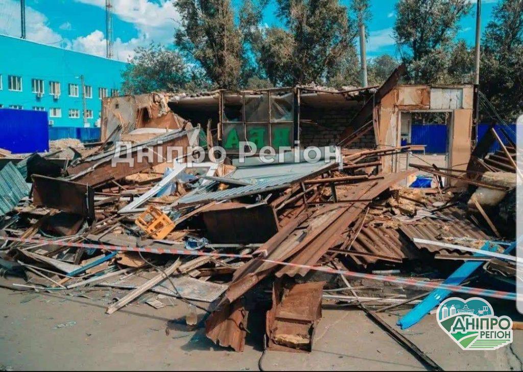 В Днепре снесли Индустриальный рынок (Фото)