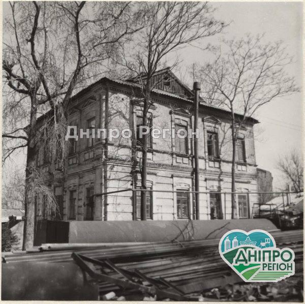 У Дніпрі знесли історичний будинок в центрі міста (Фото) У Дніпрі знесли історичний будинок в центрі міста (Фото)