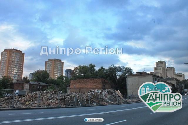 В Днепре на улице Коцюбинского жильцов выживают из их квартир (Видео) В Днепре на улице Коцюбинского жильцов выживают из их квартир (Видео)