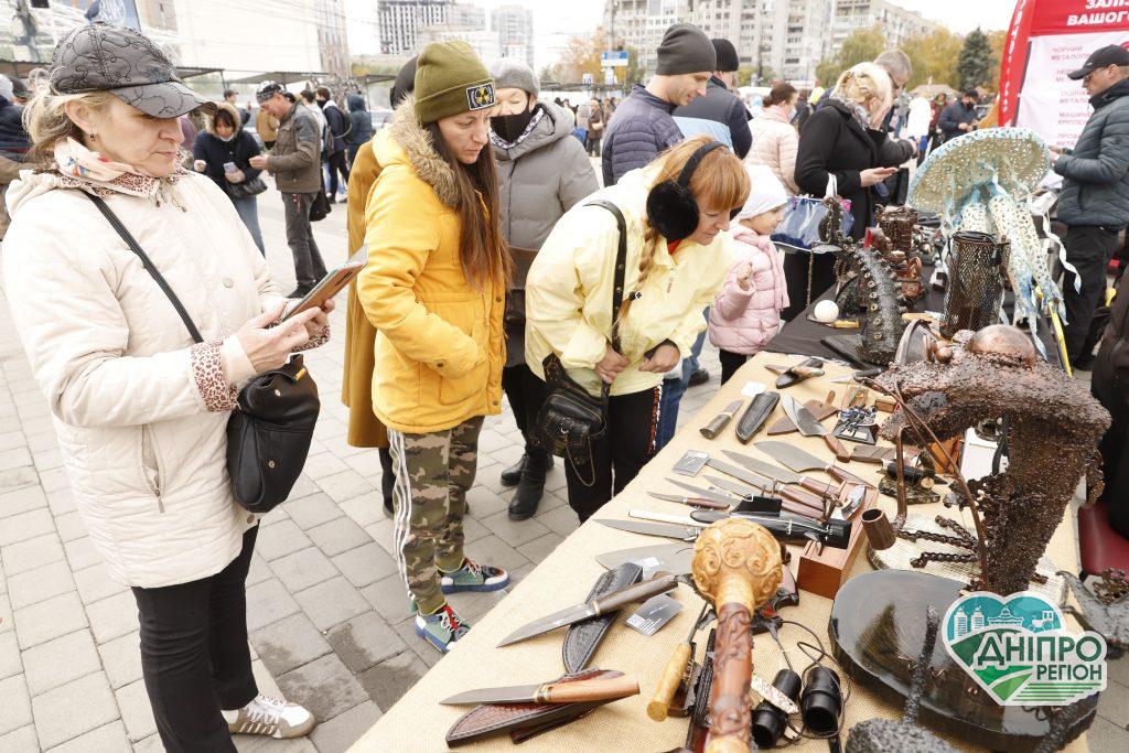 Устигніть побачити: У Дніпрі проходить завершальний день фестивалю Кoval fest Постапокаліпсис на причалі: у Дніпрі проходить завершальний день фестивалю Кoval fest