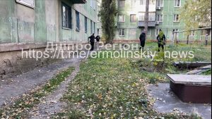 На землі лежала дитина: на Дніпропетровщині з вікна багатоповерхівки випала дівчинка
