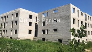 Щохвилини рятують в реанімації: на Дніпропетровщині 9-річний хлопчик впав з недобудови