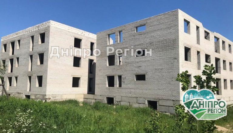 Щохвилини рятують в реанімації: на Дніпропетровщині 9-річний хлопчик впав з недобудови Щохвилини рятують в реанімації: на Дніпропетровщині 9-річний хлопчик впав з недобудови