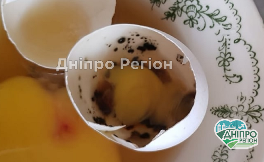 У Дніпрі в продажу з`явились чорні яйця (Фото) У Дніпрі в продажу з`явились яйця фаршировані грибком (Фото)