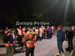 1100 людей з Дніпра всю ніч шукали 11-річного Максима, який не повернувся зі школи (ФОТО)