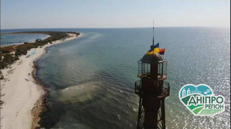 В акваторії острова Джарилгач створили плавучий туристичний об'єкт