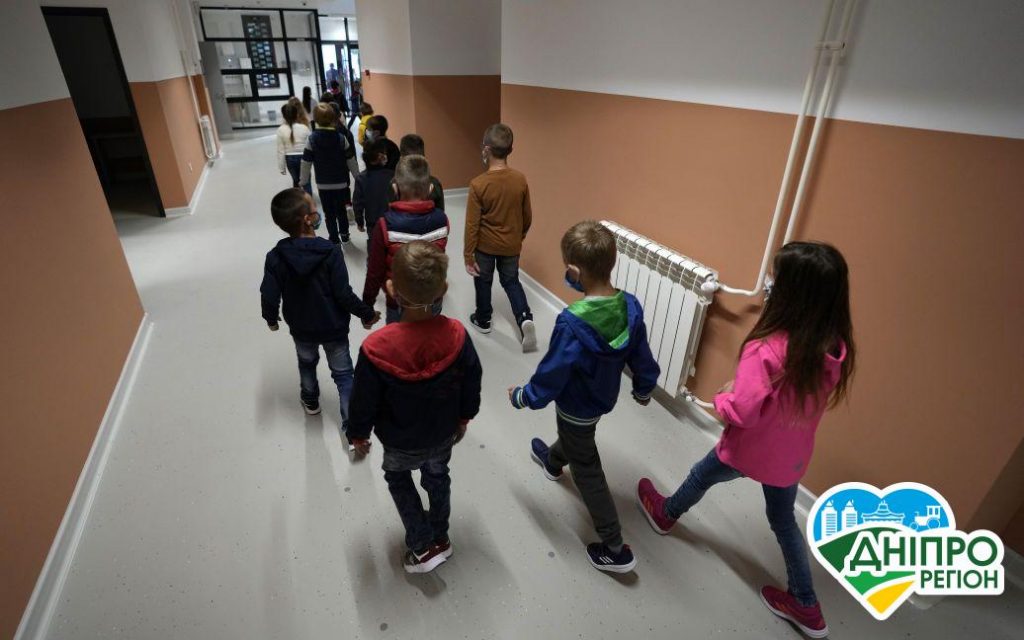 Мати, яка в Кривому Розі залишила 9 дітей під будівлею міськради, пояснила свій вчинок Мати, яка в Кривому Розі залишила 9 дітей під будівлею міськради, пояснила свій вчинок