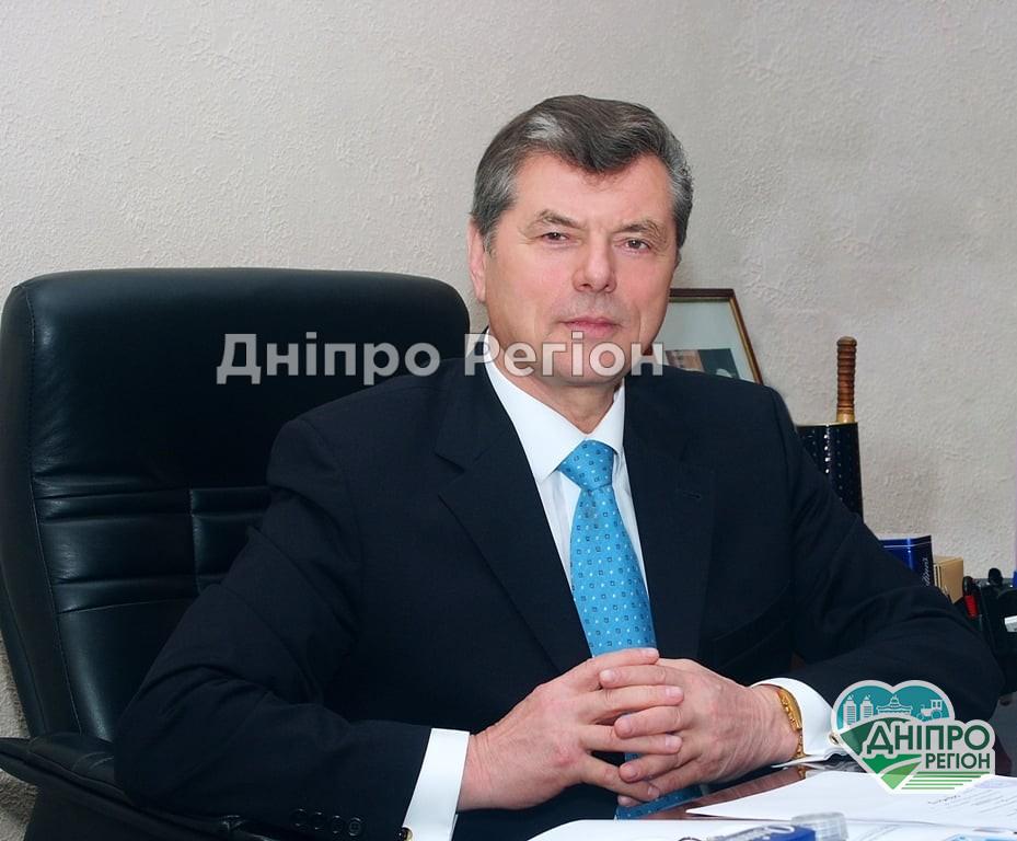 Дніпро сумує і прощається: сьогодні проведуть в останню путь Бориса Холода Дніпро сумує і прощається: сьогодні проведуть в останню путь Бориса Холода