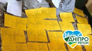 Підробляв ковід-сертифікати: у Дніпрі затримали сімейного лікаря (Відео)