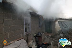 Згорів заживо: на Дніпропетровщині під час пожежі рятувальники виявили тіло чоловіка