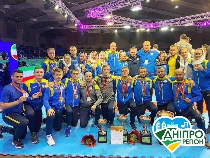 Каратисти Дніпропетровщини стали призерами І чемпіонату світу з дефкарате