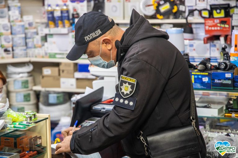 Епідемічна ситуація напружена: у Новомосковську проводять жорсткі рейди (Фото, Відео)