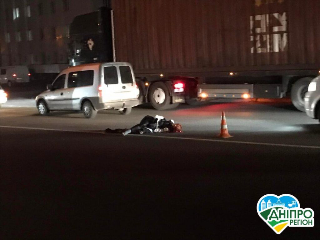 Стан 9-річної дівчини важкий: у Дніпрі в лікарні рятують дитину, загинули жінка та 3-річний хлопчик Стан 9-річної дівчини важкий: у Дніпрі в лікарні рятують дитину, загинули жінка та 3-річний хлопчик