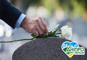 Мати просить не приносити вінки Богдану: у Павлограді сьогодні простяться з дитиною
