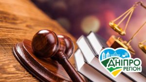 У Дніпрі завкафедрою одного із вишів погорів на хабарі: вимагав у студентки 10 тис грн