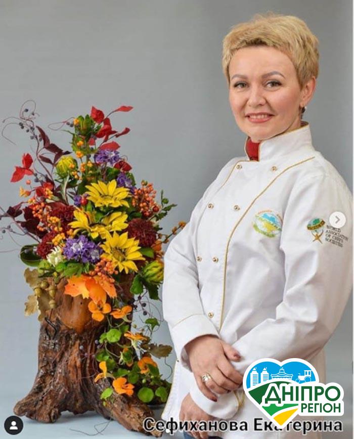 Дніпрянка спекла торт у вигляді пня і перемогла у міжнародному конкурсі (Фото)