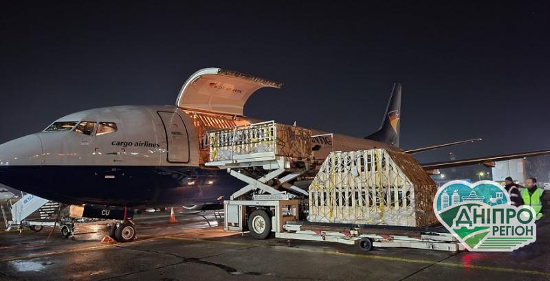 В Україну вперше літаком доставили чистопорідних кнурів В Україну вперше літаком доставили чистопорідних кнурів