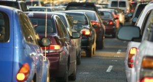 Затори в Дніпрі: все місто застрягло у великих пробках