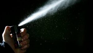 У Дніпрі в школі хлопець дівчинку задув з газового балончика