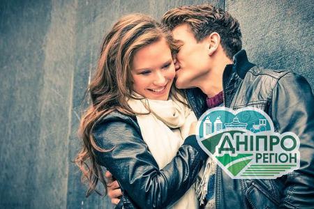 На Дніпропетровщині пара займалась розпустою біля школи На Дніпропетровщині пара займалась розпустою біля школи