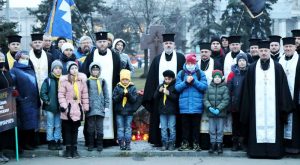 В Дніпрі на привокзальній площі освятили пам’ятний хрест