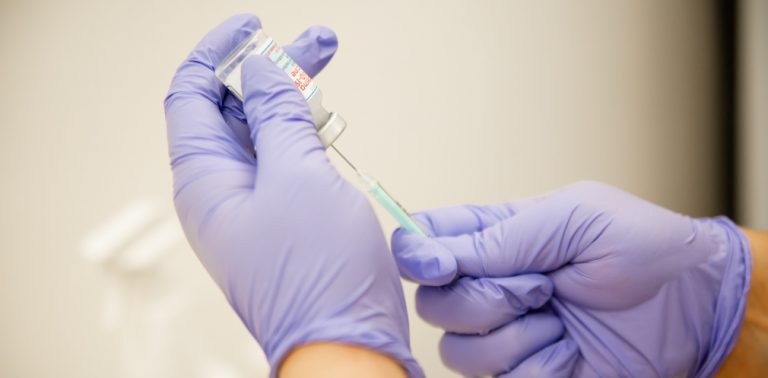 У Дніпрі відновили роботу центри вакцинації від коронавірусу
