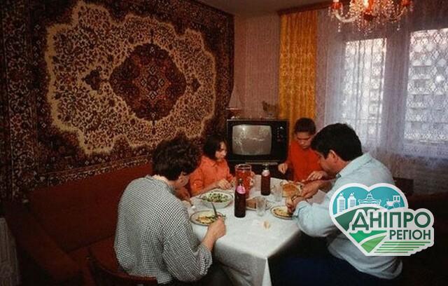 Синдром жебрака: 7 звичок з СРСР, яких давно пора позбутись дніпрянам (ФОТО) Синдром жебрака: 7 звичок з СРСР, яких давно пора позбутись дніпрянам (ФОТО)