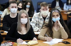 У Дніпрі з 14 лютого учні 1-11 класів повертаються за шкільні парти