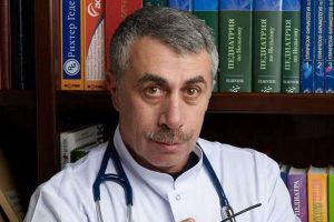 Комаровський розповів, після якої вакцини людина може бути заразною