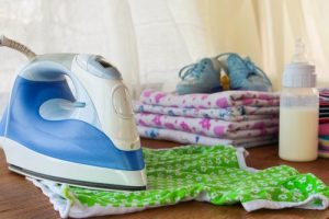 Комаровський розповів, коли не можна прасувати дитячі речі