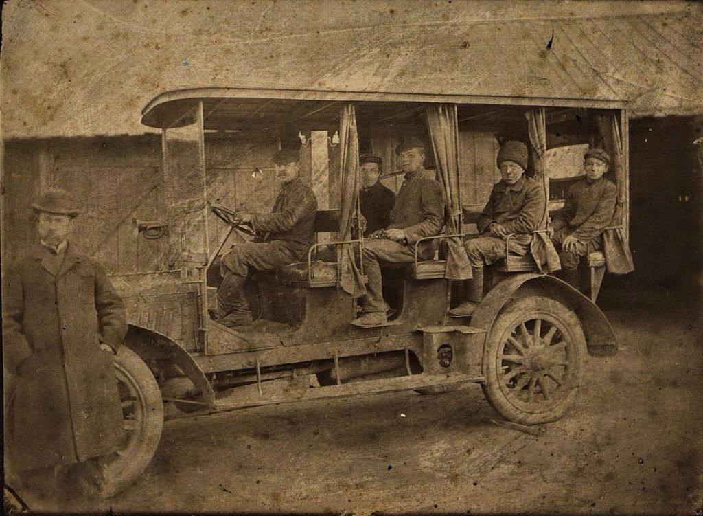 Швидко і недорого: які машини перевозили людей у 1908 році (Фото)