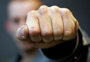 У Дніпрі в аеропорту напали на журналістів (Відео)