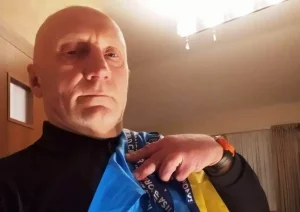 Мешканця Дніпропетровщини визнали кращим у льодовому плаванні