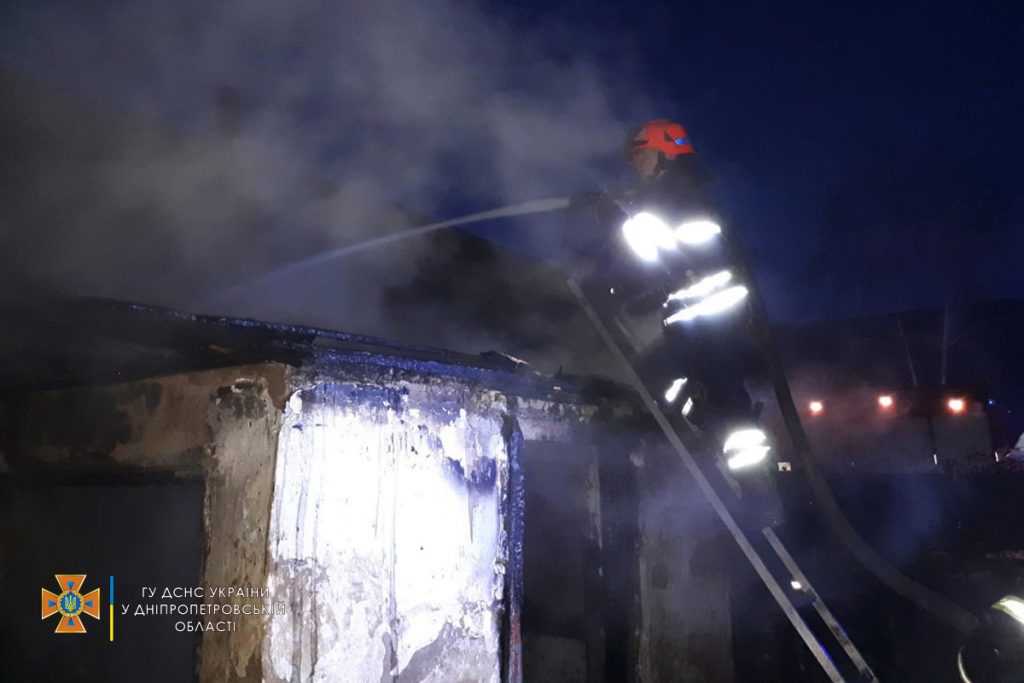 Згоріли заживо: на Дніпропетровщині у власному будинку загинули 2 жінки (Фото)