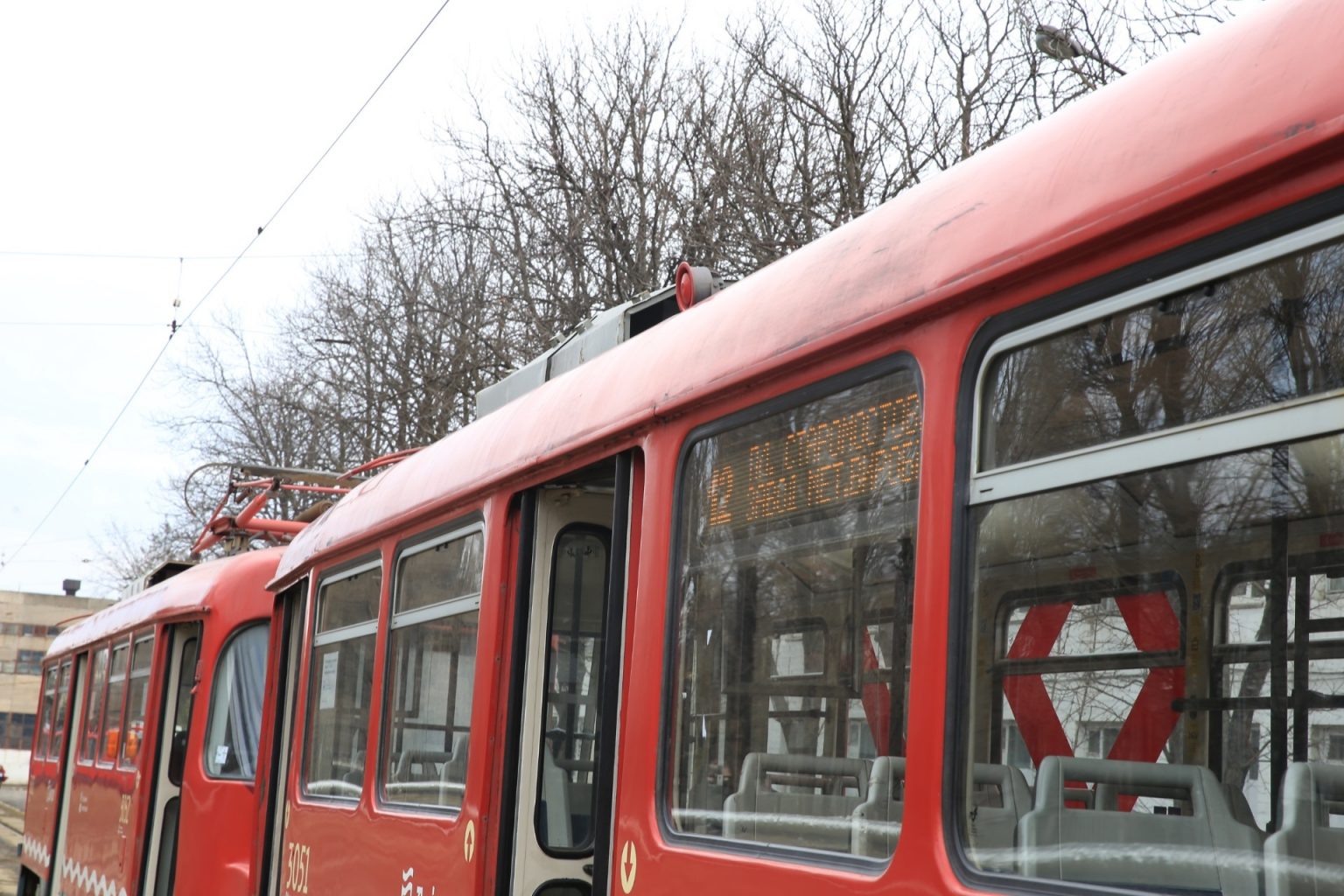 Як буде працювати громадський транспорт Дніпра завтра, 25 лютого