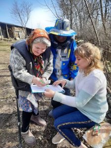 Як отримати пенсію та інші виплати за новим місцем проживання: інструкція