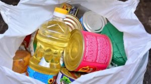 В Україні будуть роздавати безкоштовні продуктові набори: подробиці