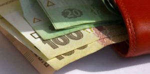 Мешканцям Дніпропетровщині розповіли, як отримати грошову допомогу через Укрпошту