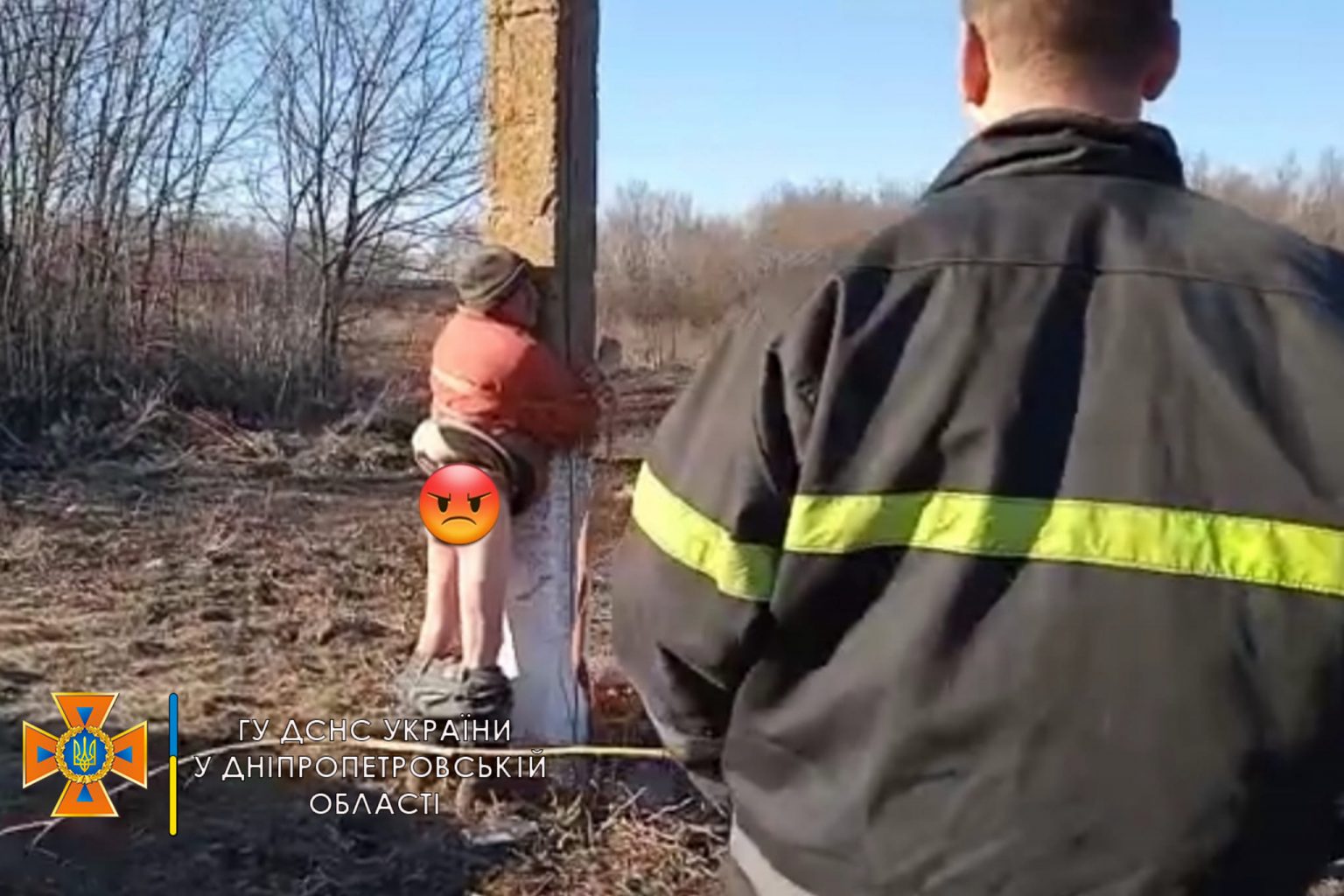 Вирішили, що лозина допоможе: рятувальники Дніпропетровщини виховують паліїв