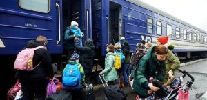 Ворог обстріляв залізничні вокзали: які потяги затримуються