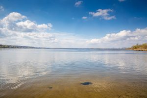 На водоймах Дніпропетровщини заборонили ходити на човнах та інших суднах: штрафи
