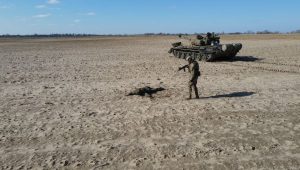 Російський солдат здав танк за винагороду: отримає $ 10 000 після війни