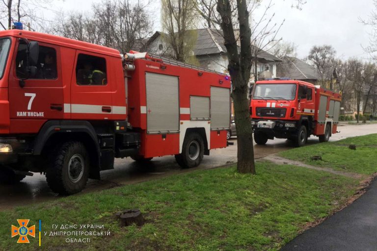 У Кам’янському горіла квартира: чоловік та жінка загинули