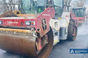На дорогах державного значення Дніпропетровщини проводять ремонти