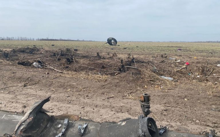 На Херсонщині окупанти розстріляли 7 людей і підірвали будинок