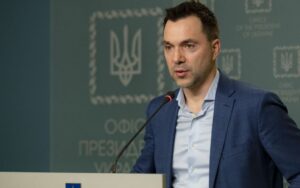Арестович назвав конкретну дату, коли ситуація на фронті зміниться на користь України