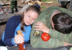 Знайшли солдата рф та його дружину, яка хоче катувати українських дітей
